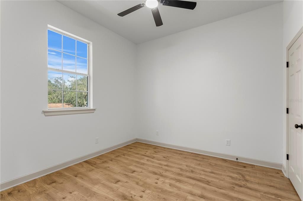 For Sale: $899,000 (4 beds, 3 baths, 4101 Square Feet)