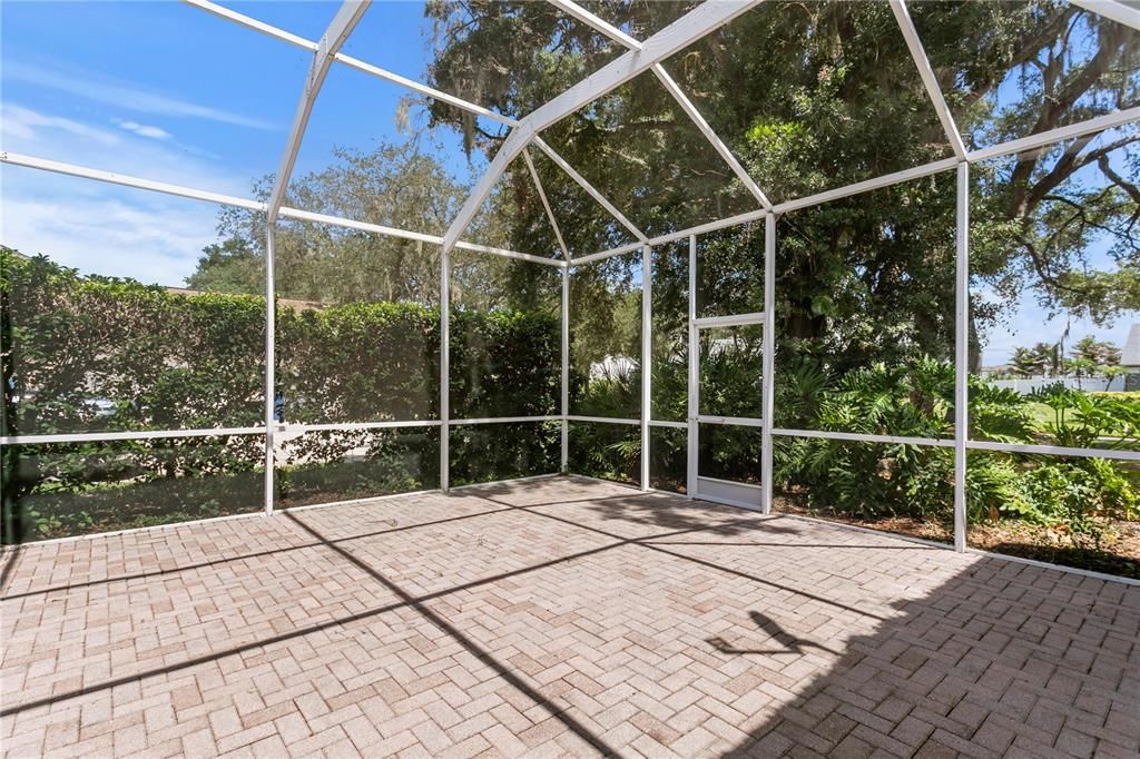 For Sale: $899,000 (4 beds, 3 baths, 4101 Square Feet)