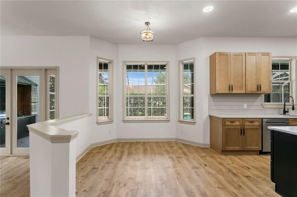 For Sale: $899,000 (4 beds, 3 baths, 4101 Square Feet)