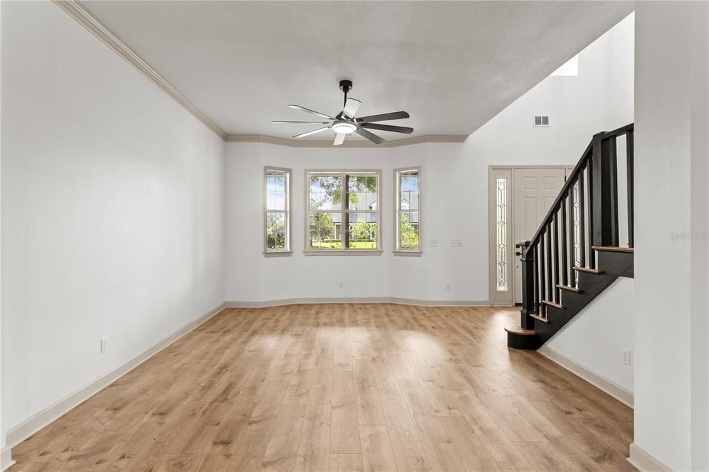 For Sale: $899,000 (4 beds, 3 baths, 4101 Square Feet)