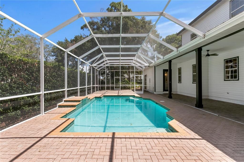 For Sale: $899,000 (4 beds, 3 baths, 4101 Square Feet)