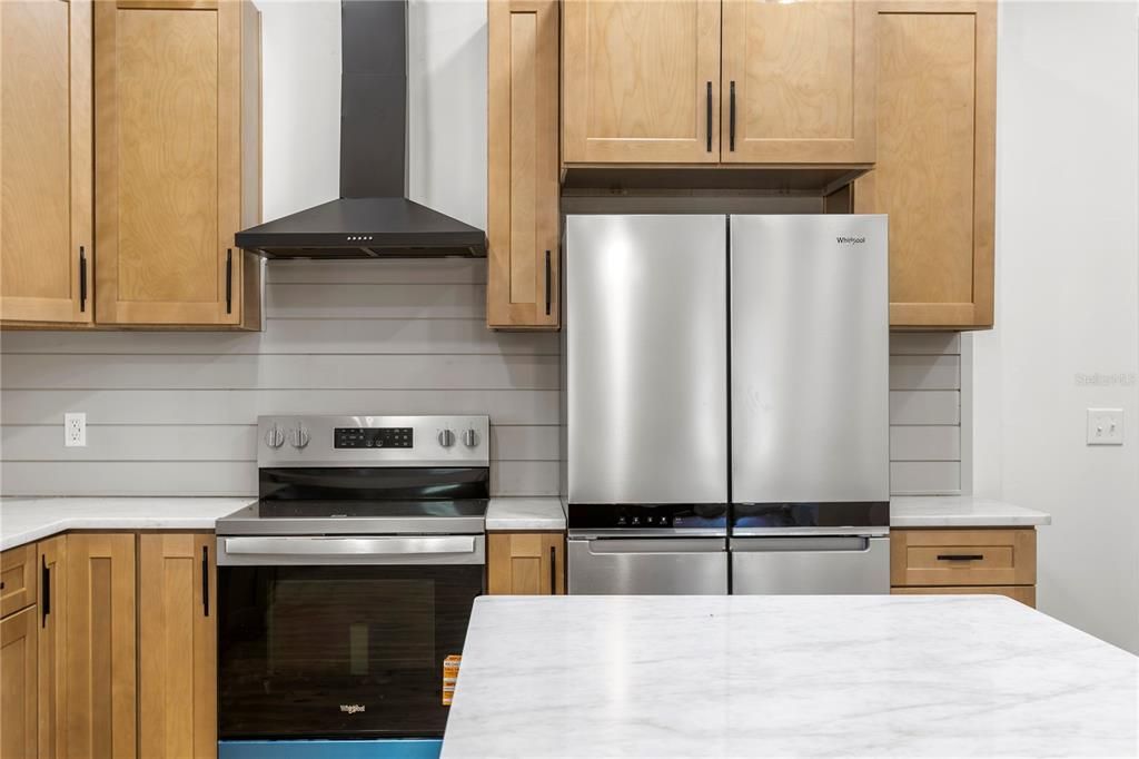 For Sale: $899,000 (4 beds, 3 baths, 4101 Square Feet)
