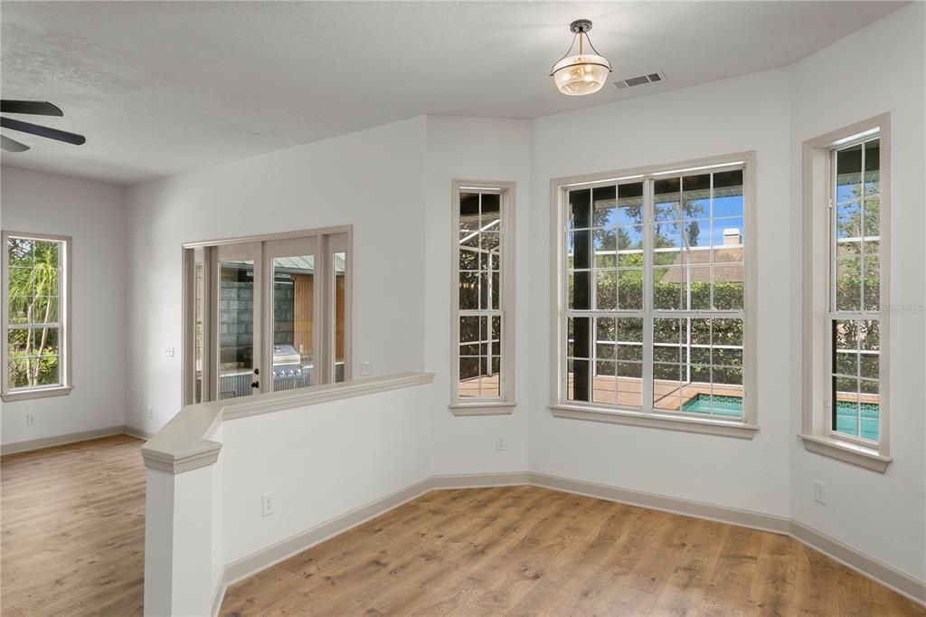 For Sale: $899,000 (4 beds, 3 baths, 4101 Square Feet)