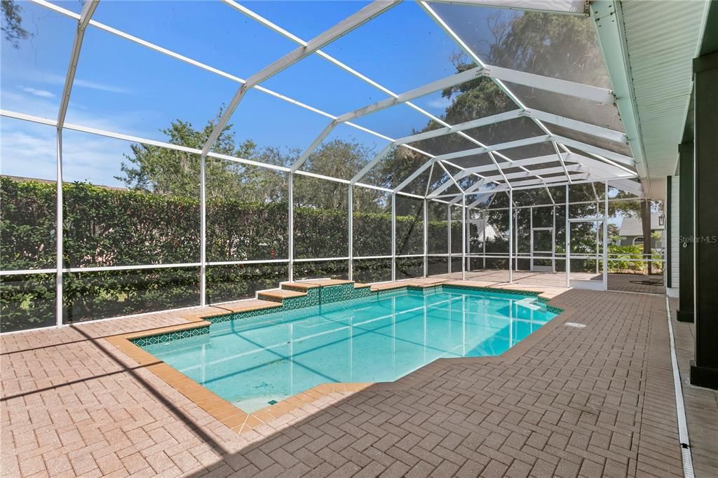 For Sale: $899,000 (4 beds, 3 baths, 4101 Square Feet)