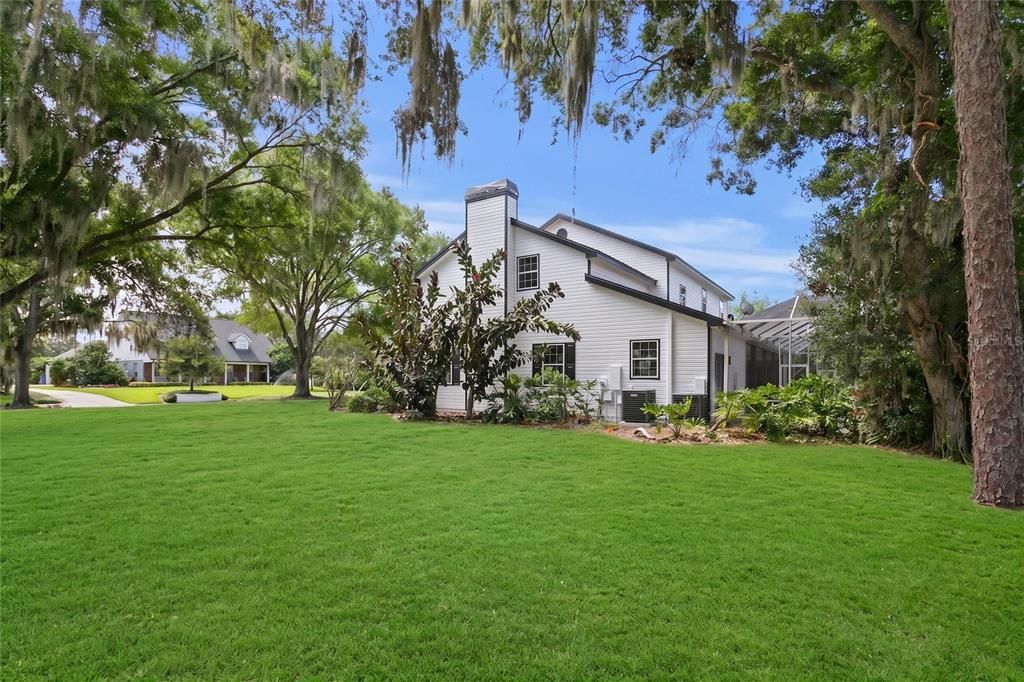 For Sale: $899,000 (4 beds, 3 baths, 4101 Square Feet)