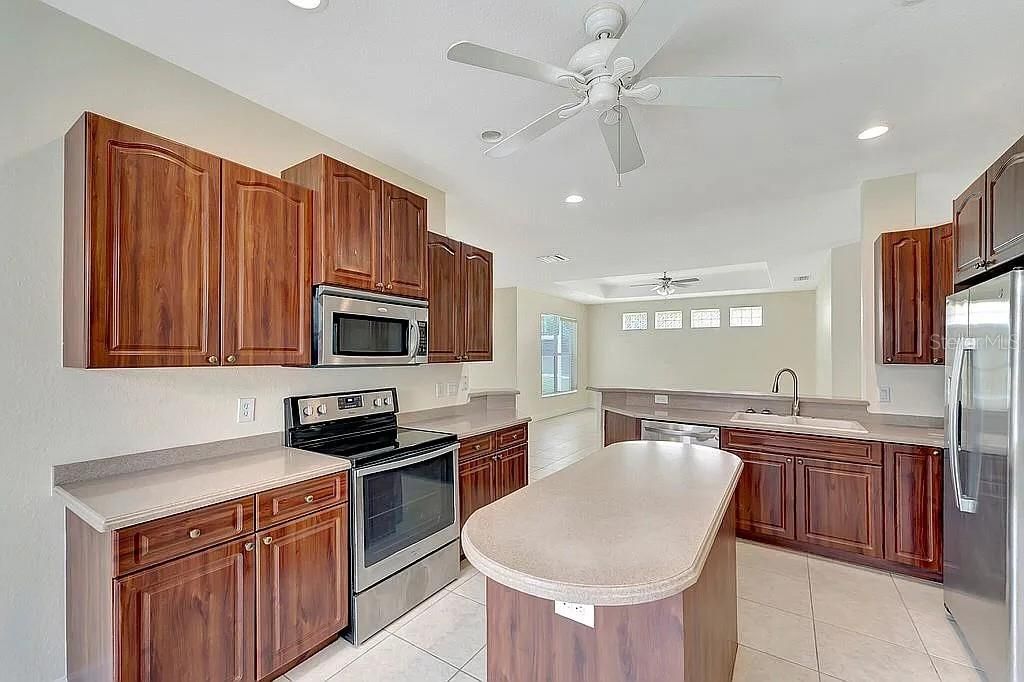 En Venta: $329,900 (3 camas, 2 baños, 2014 Pies cuadrados)