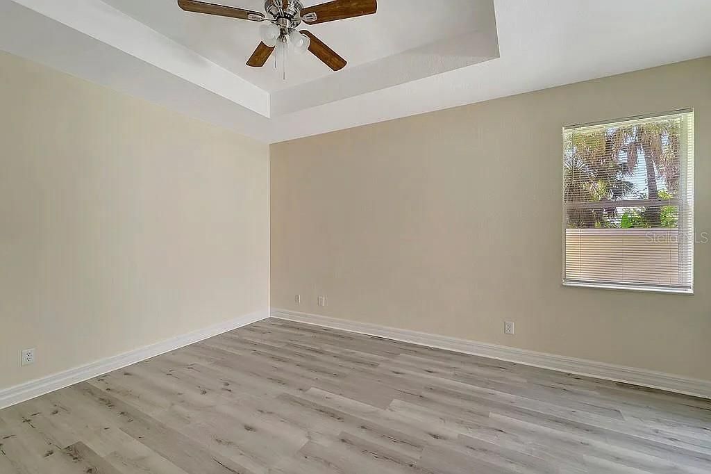 En Venta: $329,900 (3 camas, 2 baños, 2014 Pies cuadrados)