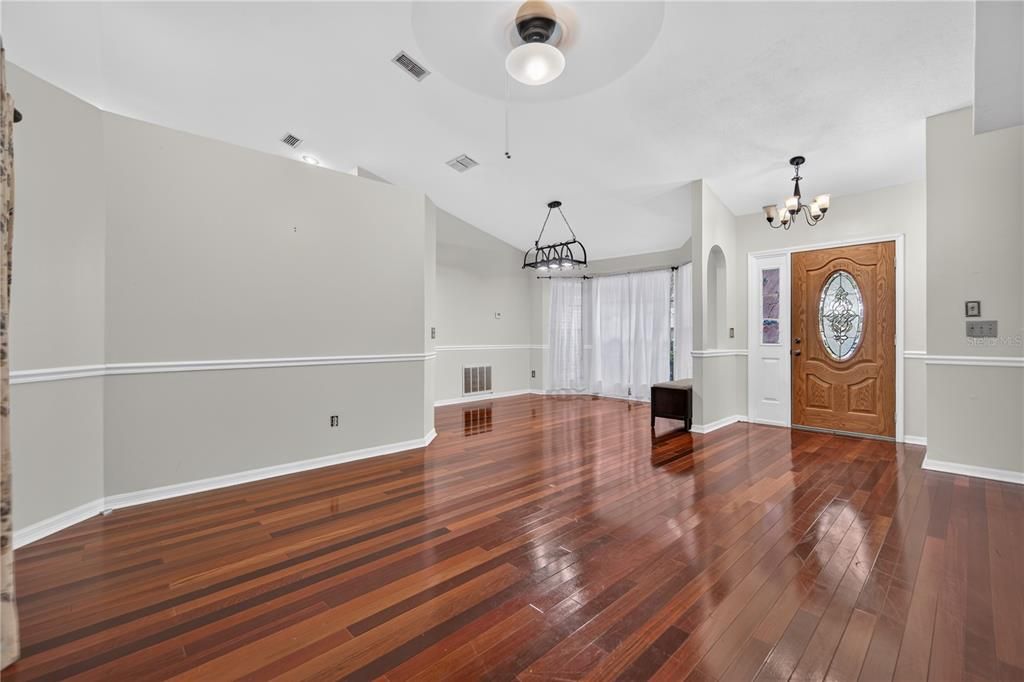 En Venta: $470,000 (3 camas, 2 baños, 1815 Pies cuadrados)