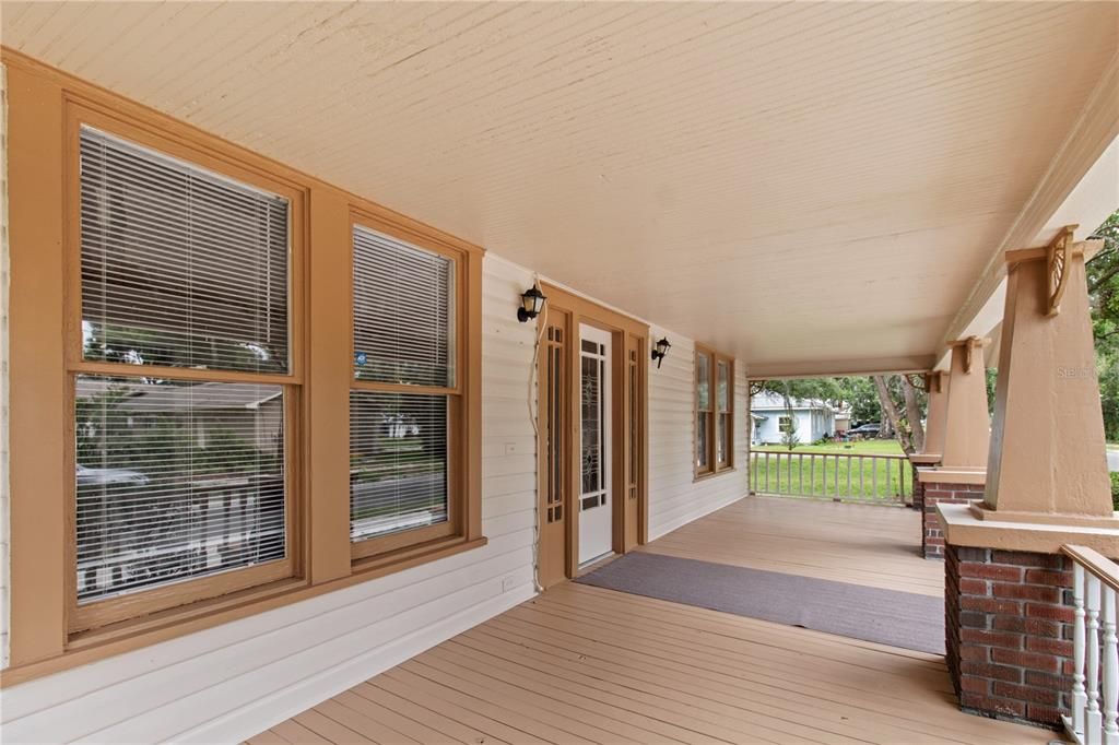 For Sale: $475,000 (3 beds, 2 baths, 1781 Square Feet)