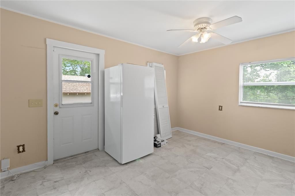 For Sale: $475,000 (3 beds, 2 baths, 1781 Square Feet)