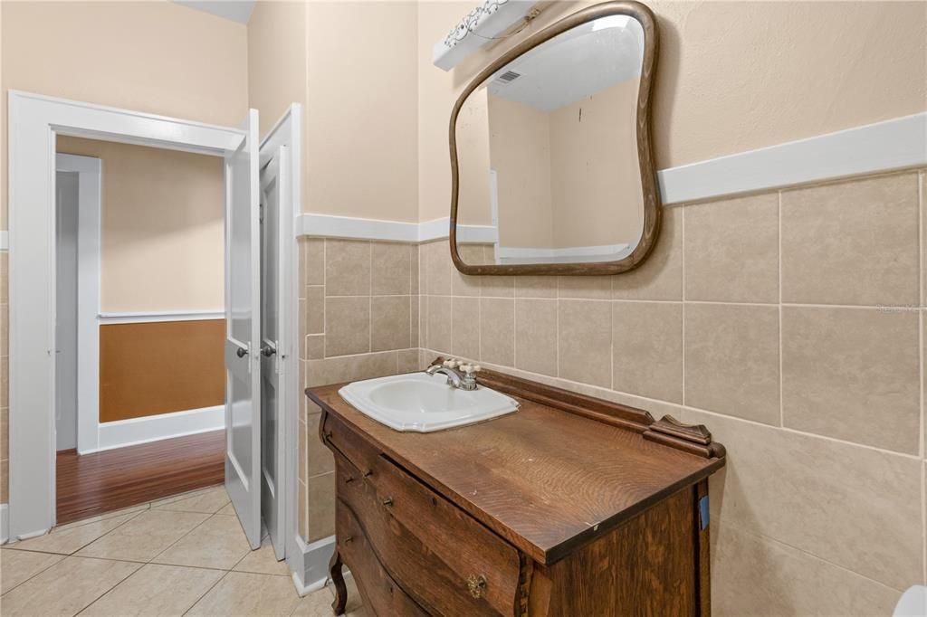 For Sale: $475,000 (3 beds, 2 baths, 1781 Square Feet)