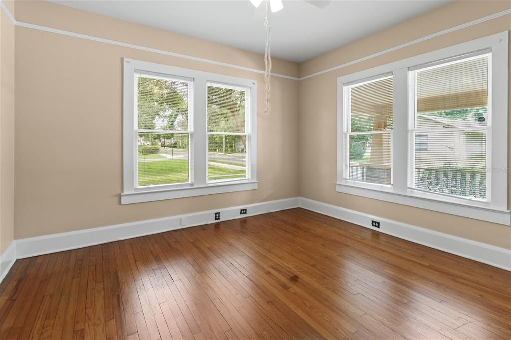 For Sale: $475,000 (3 beds, 2 baths, 1781 Square Feet)