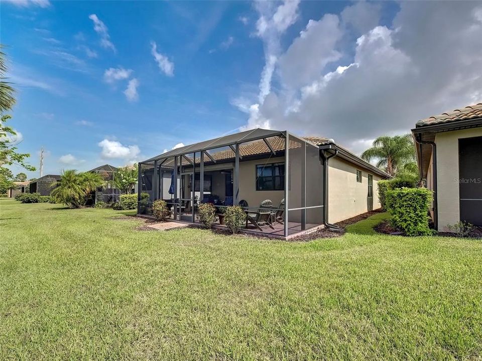 For Sale: $429,000 (2 beds, 2 baths, 1437 Square Feet)