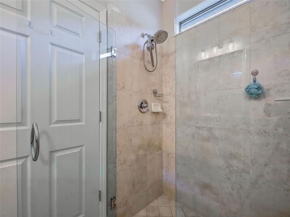 For Sale: $429,000 (2 beds, 2 baths, 1437 Square Feet)