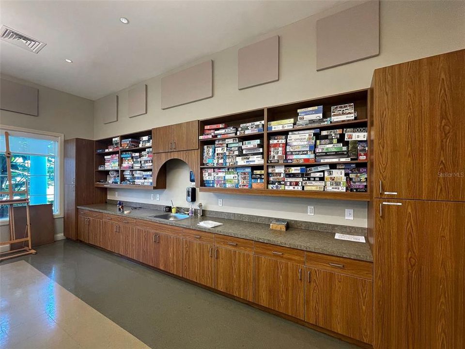 For Sale: $429,000 (2 beds, 2 baths, 1437 Square Feet)