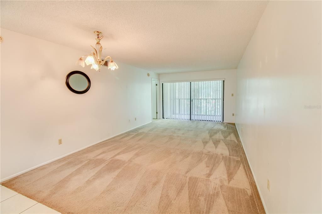 For Sale: $160,000 (2 beds, 2 baths, 934 Square Feet)