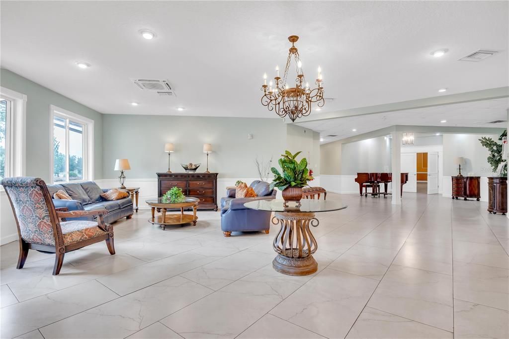 For Sale: $199,700 (2 beds, 2 baths, 1045 Square Feet)