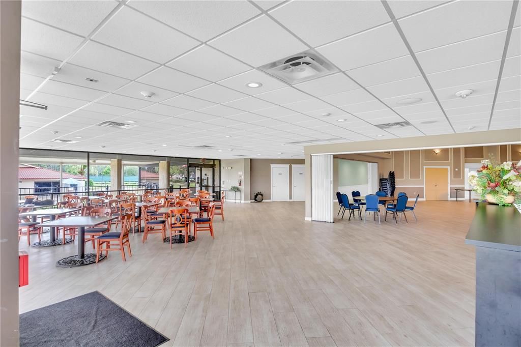 For Sale: $199,700 (2 beds, 2 baths, 1045 Square Feet)