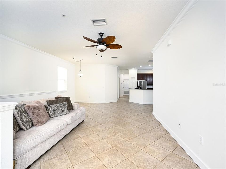 For Rent: $2,000 (3 beds, 2 baths, 1346 Square Feet)