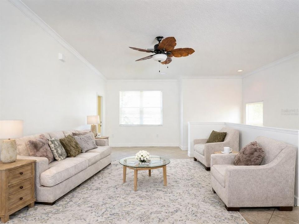 For Rent: $2,000 (3 beds, 2 baths, 1346 Square Feet)