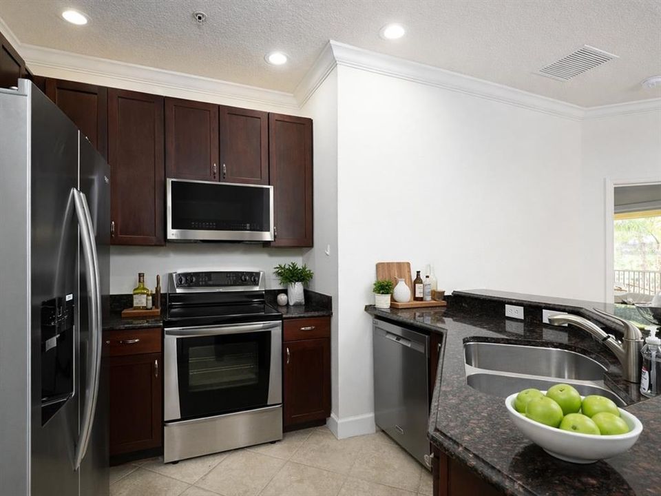 For Rent: $2,000 (3 beds, 2 baths, 1346 Square Feet)