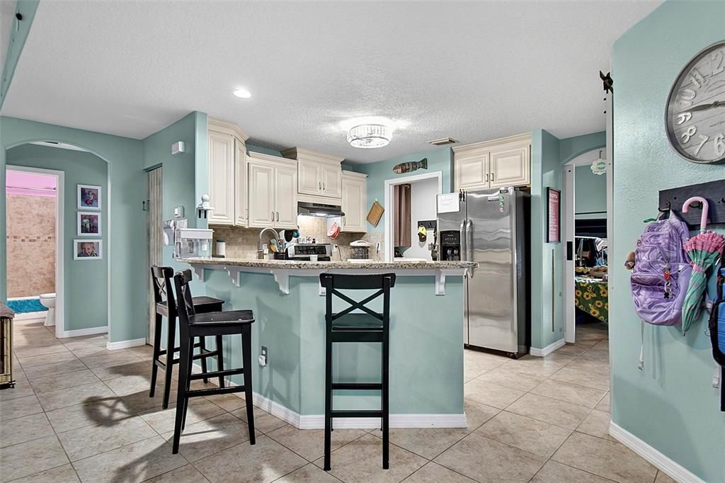 For Sale: $342,900 (3 beds, 2 baths, 1761 Square Feet)