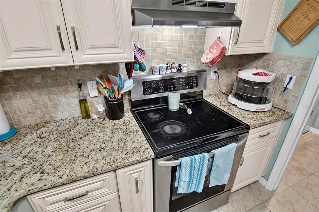 For Sale: $342,900 (3 beds, 2 baths, 1761 Square Feet)