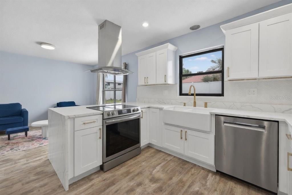 En Venta: $475,000 (3 camas, 2 baños, 1608 Pies cuadrados)