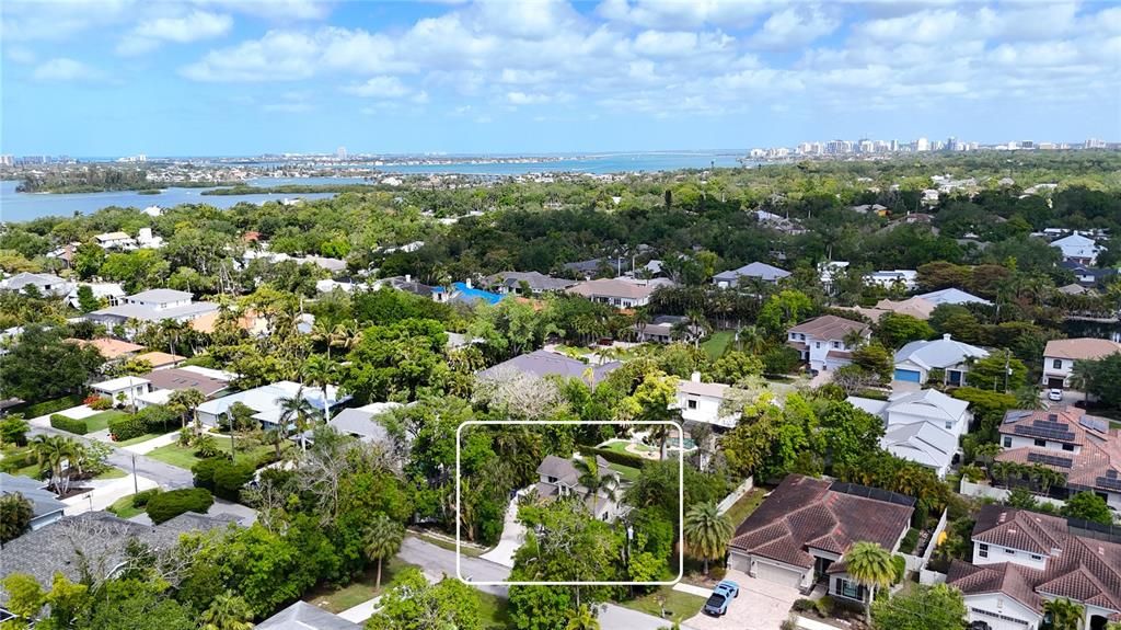 На продажу: $795,000 (3 спален, 2 ванн, 1469 Квадратных фут)