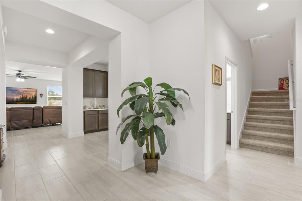 For Sale: $635,000 (5 beds, 3 baths, 4481 Square Feet)