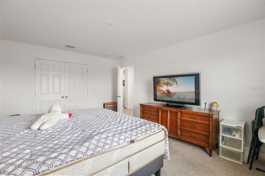 For Sale: $635,000 (5 beds, 3 baths, 4481 Square Feet)