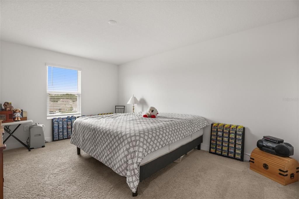 For Sale: $635,000 (5 beds, 3 baths, 4481 Square Feet)