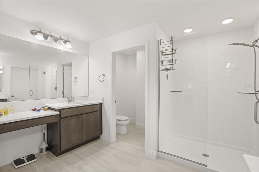 For Sale: $635,000 (5 beds, 3 baths, 4481 Square Feet)