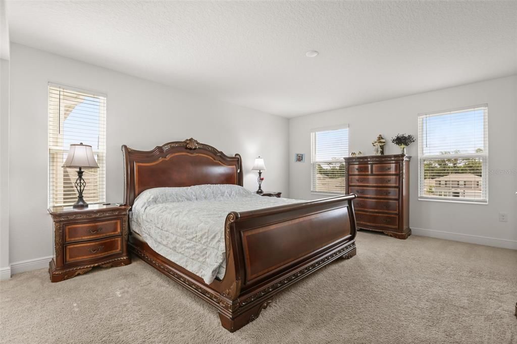 For Sale: $635,000 (5 beds, 3 baths, 4481 Square Feet)