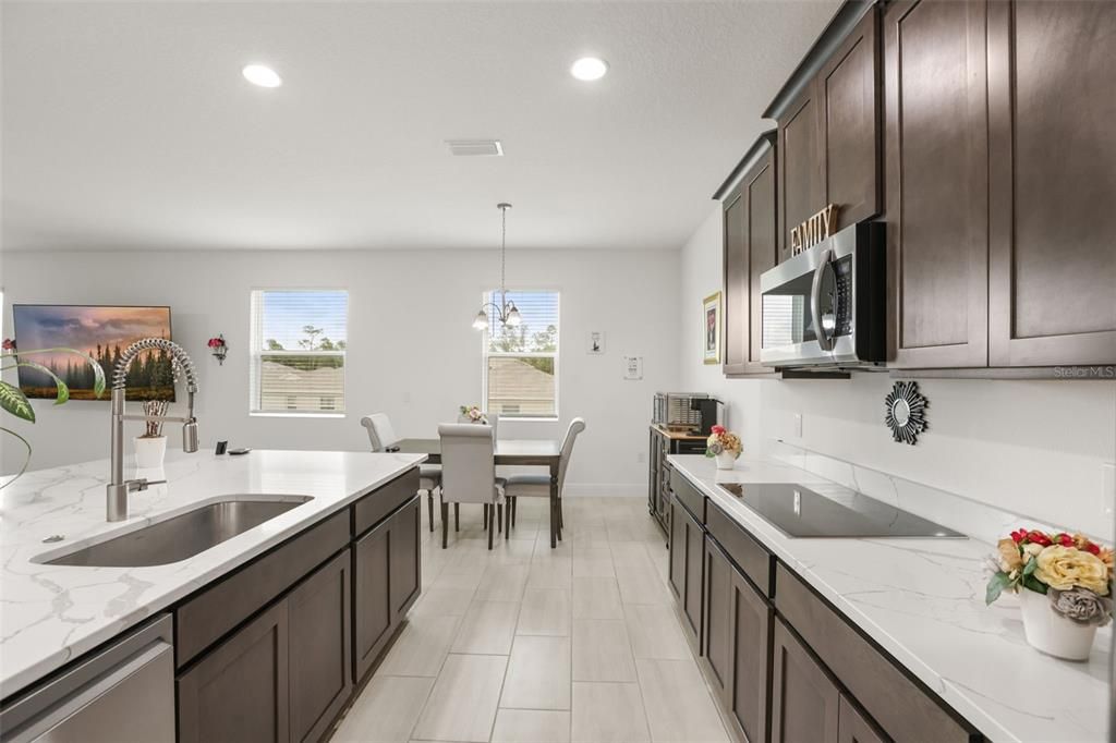 For Sale: $635,000 (5 beds, 3 baths, 4481 Square Feet)