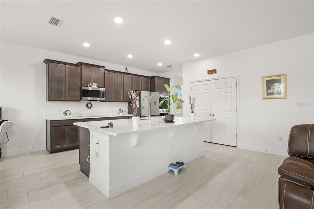 For Sale: $635,000 (5 beds, 3 baths, 4481 Square Feet)