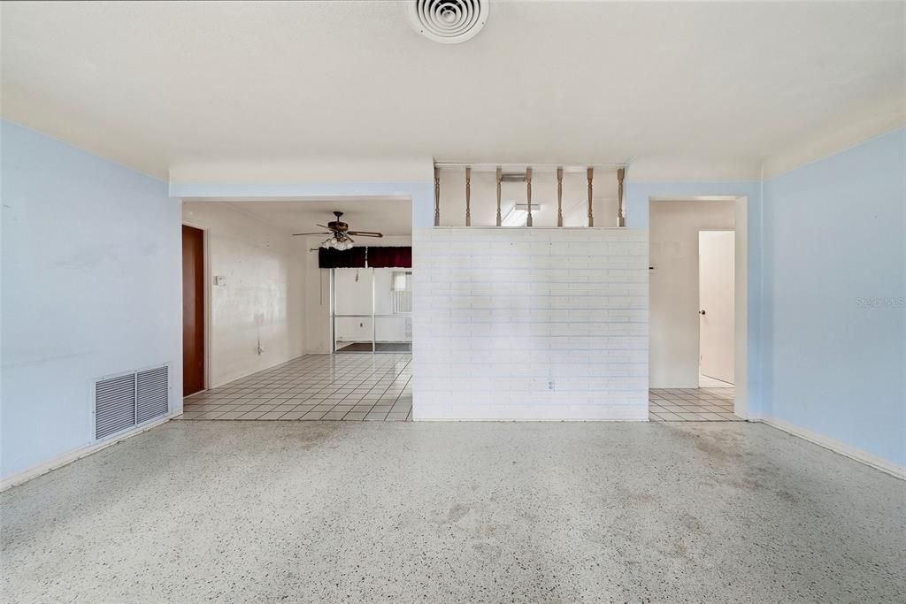 На продажу: $339,000 (2 спален, 2 ванн, 1110 Квадратных фут)