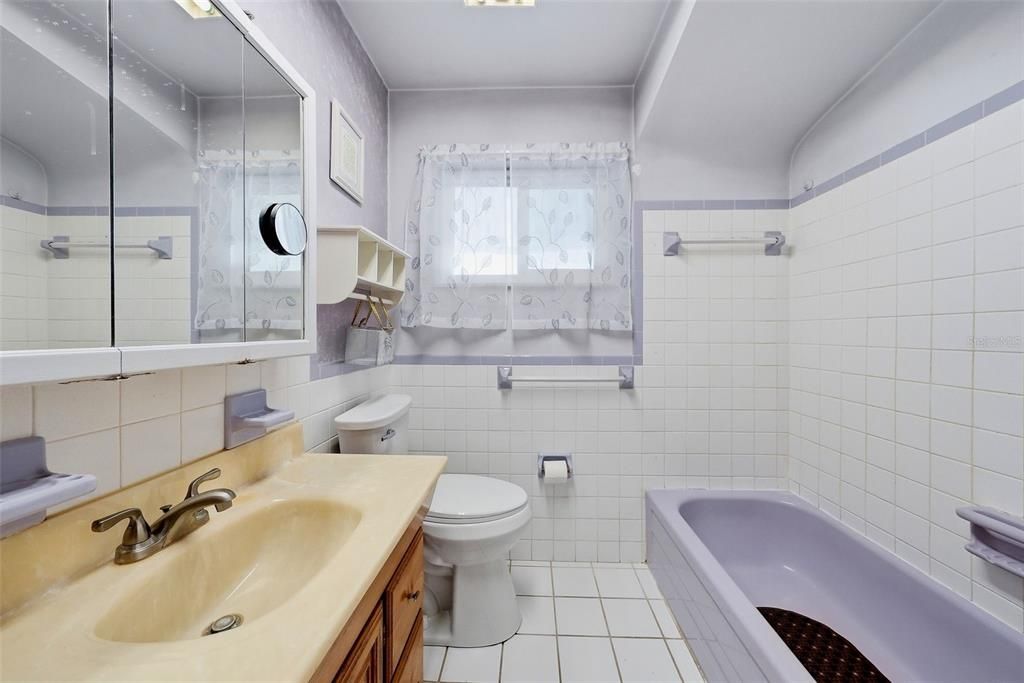 На продажу: $339,000 (2 спален, 2 ванн, 1110 Квадратных фут)