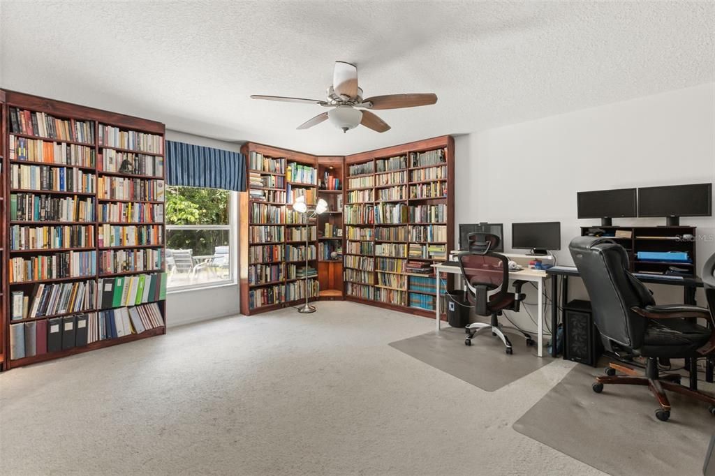 En Venta: $874,000 (4 camas, 3 baños, 2711 Pies cuadrados)