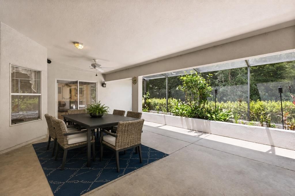 En Venta: $874,000 (4 camas, 3 baños, 2711 Pies cuadrados)