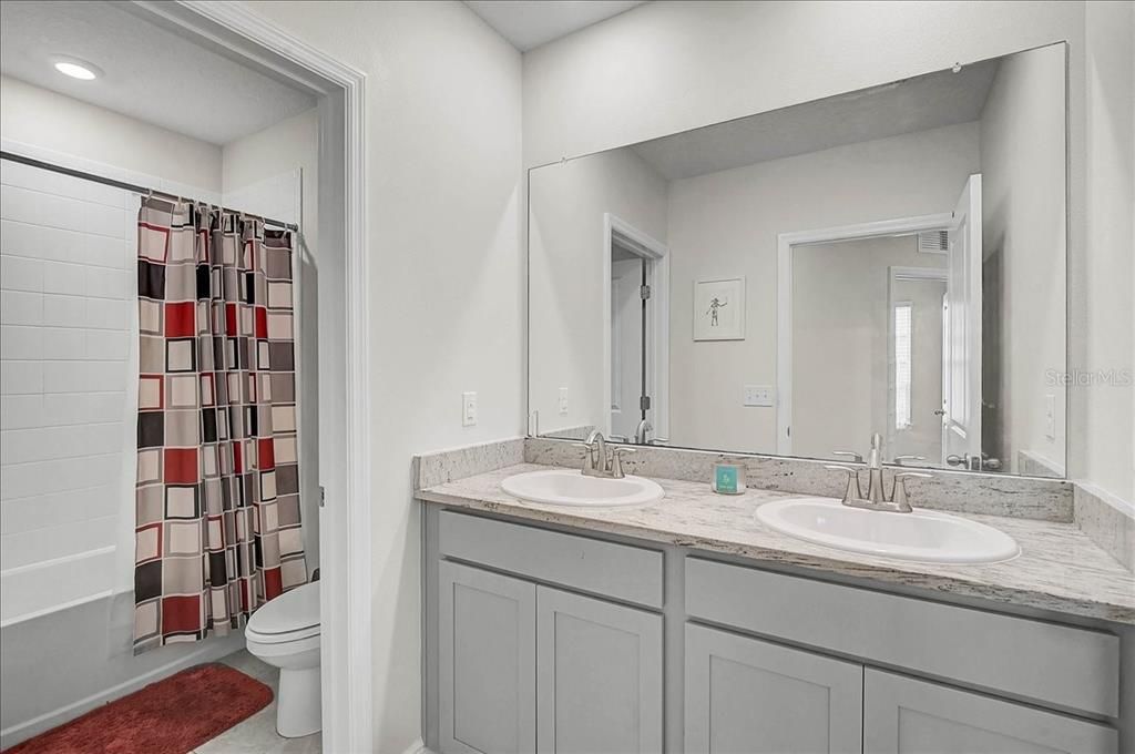 For Sale: $795,000 (5 beds, 3 baths, 3633 Square Feet)