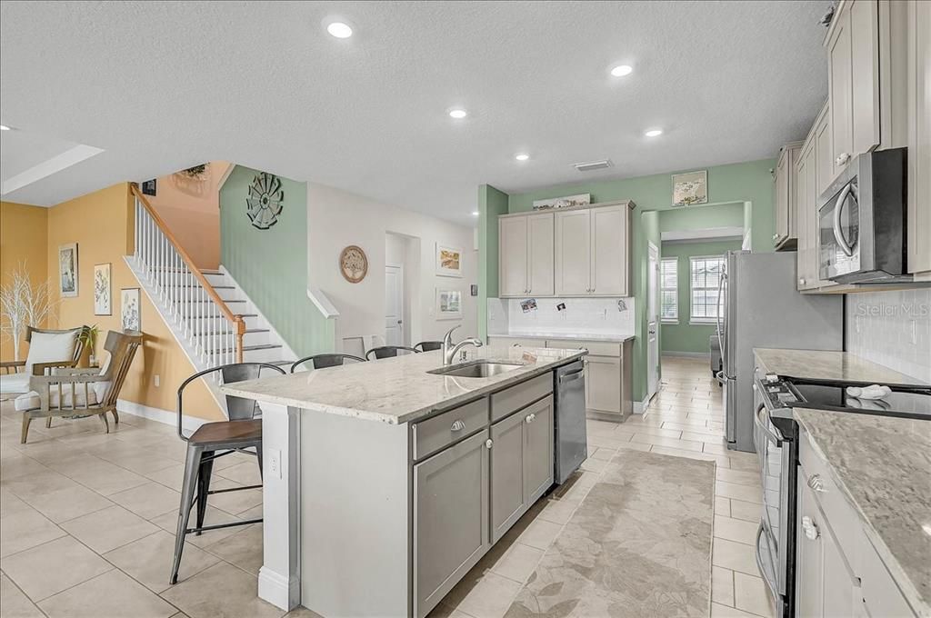 For Sale: $795,000 (5 beds, 3 baths, 3633 Square Feet)