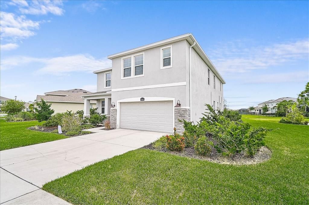 For Sale: $795,000 (5 beds, 3 baths, 3633 Square Feet)