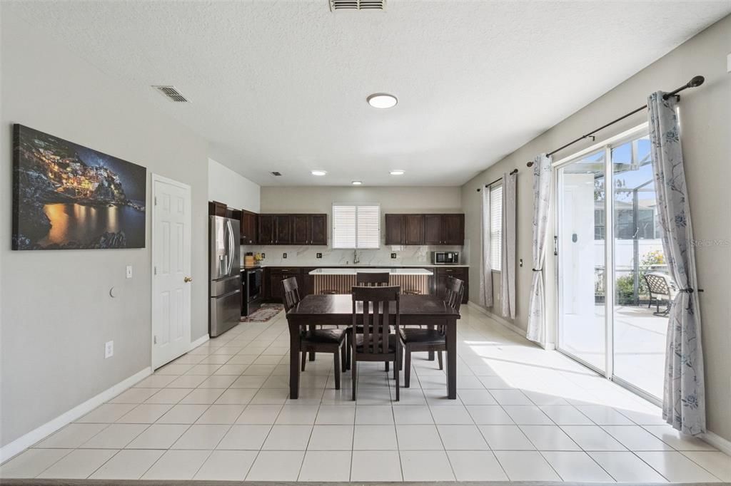 For Sale: $525,000 (5 beds, 4 baths, 3460 Square Feet)