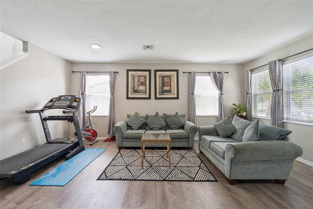 For Sale: $525,000 (5 beds, 4 baths, 3460 Square Feet)