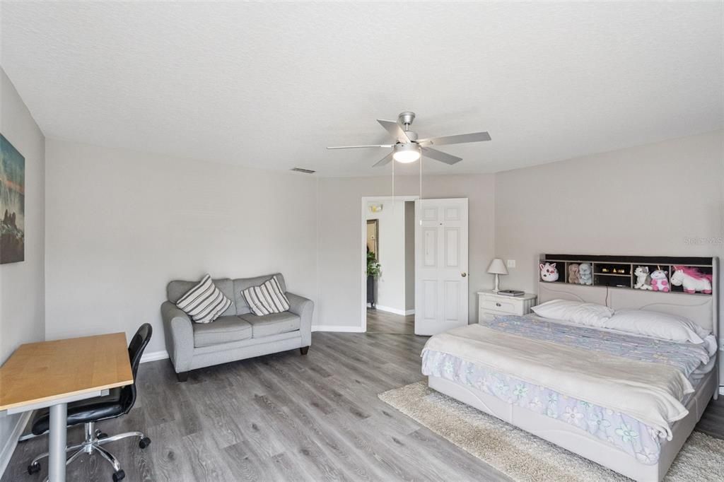 For Sale: $525,000 (5 beds, 4 baths, 3460 Square Feet)