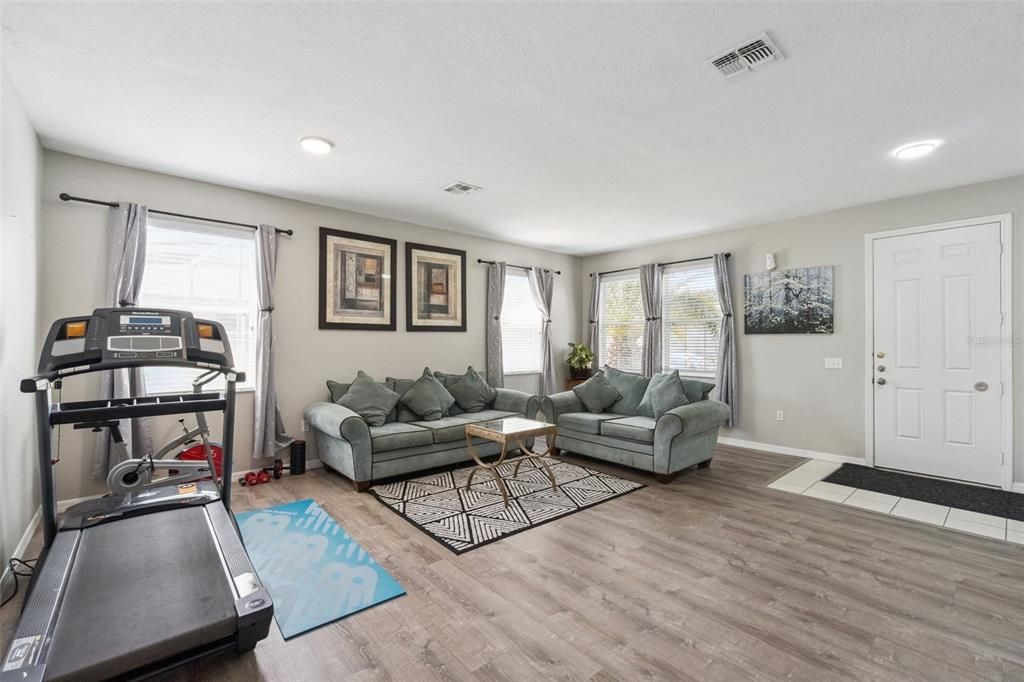 For Sale: $525,000 (5 beds, 4 baths, 3460 Square Feet)