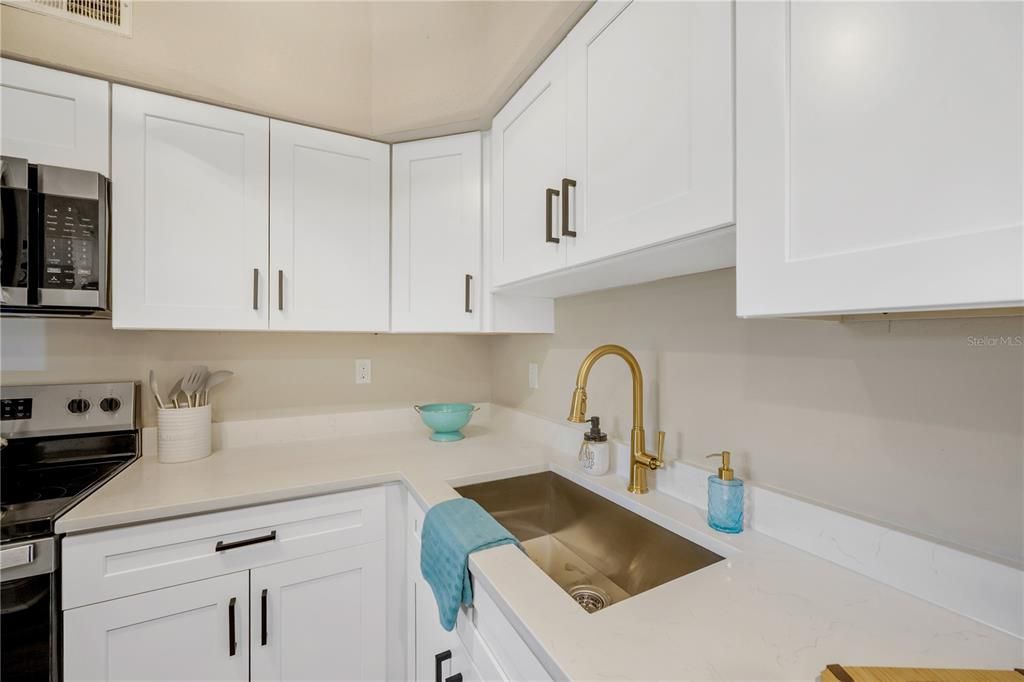 For Sale: $334,900 (3 beds, 2 baths, 1474 Square Feet)