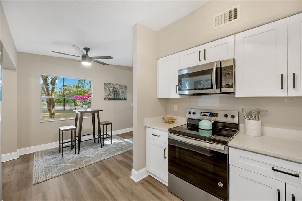 For Sale: $334,900 (3 beds, 2 baths, 1474 Square Feet)