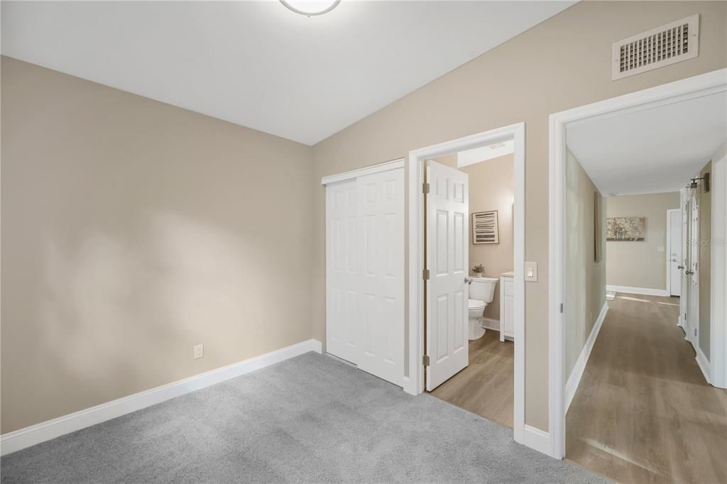 For Sale: $334,900 (3 beds, 2 baths, 1474 Square Feet)